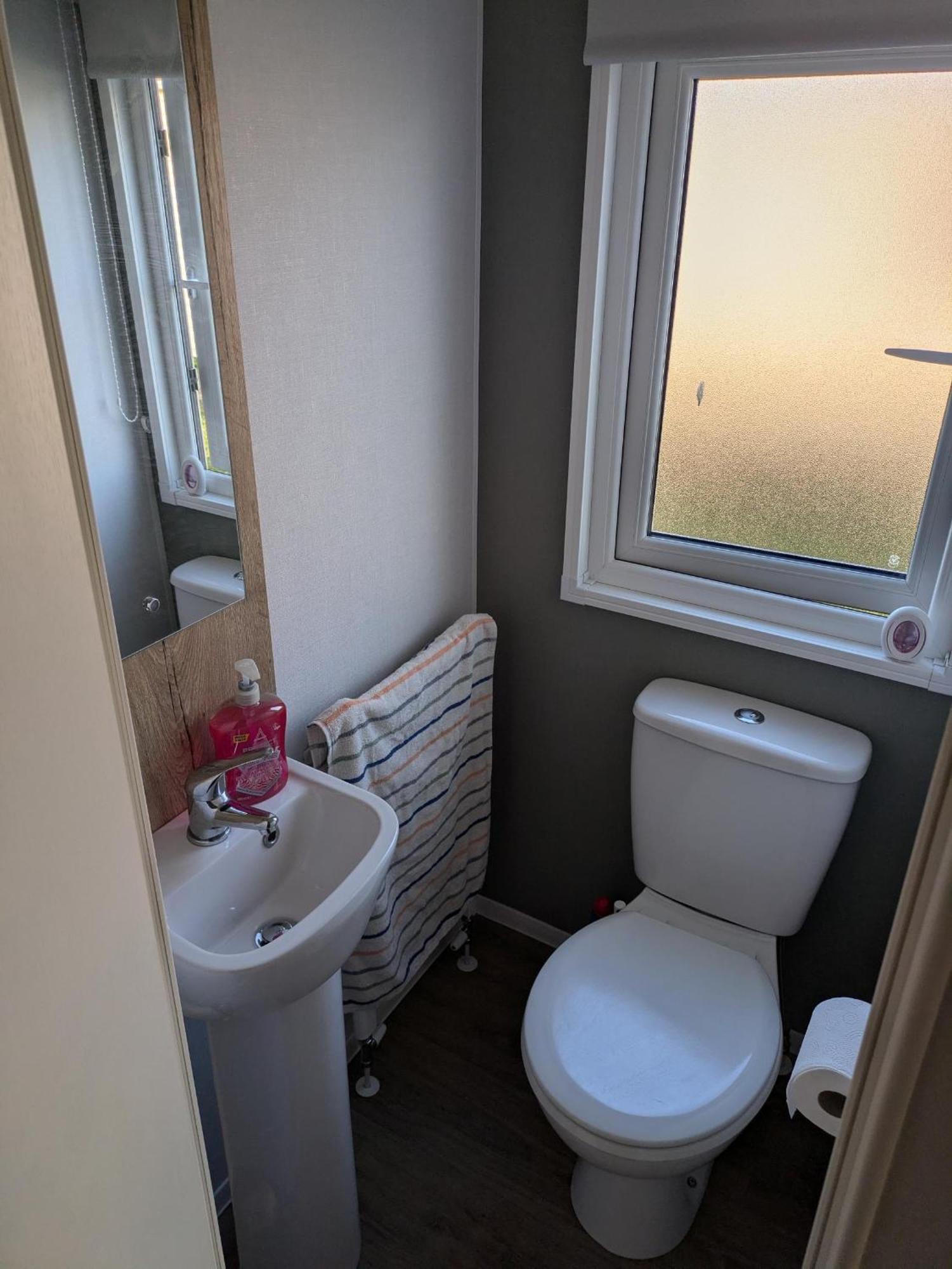 An Oasis Of Serenity In Camber Sands - Brand New 8 Berth Caravan Hotel Exterior foto