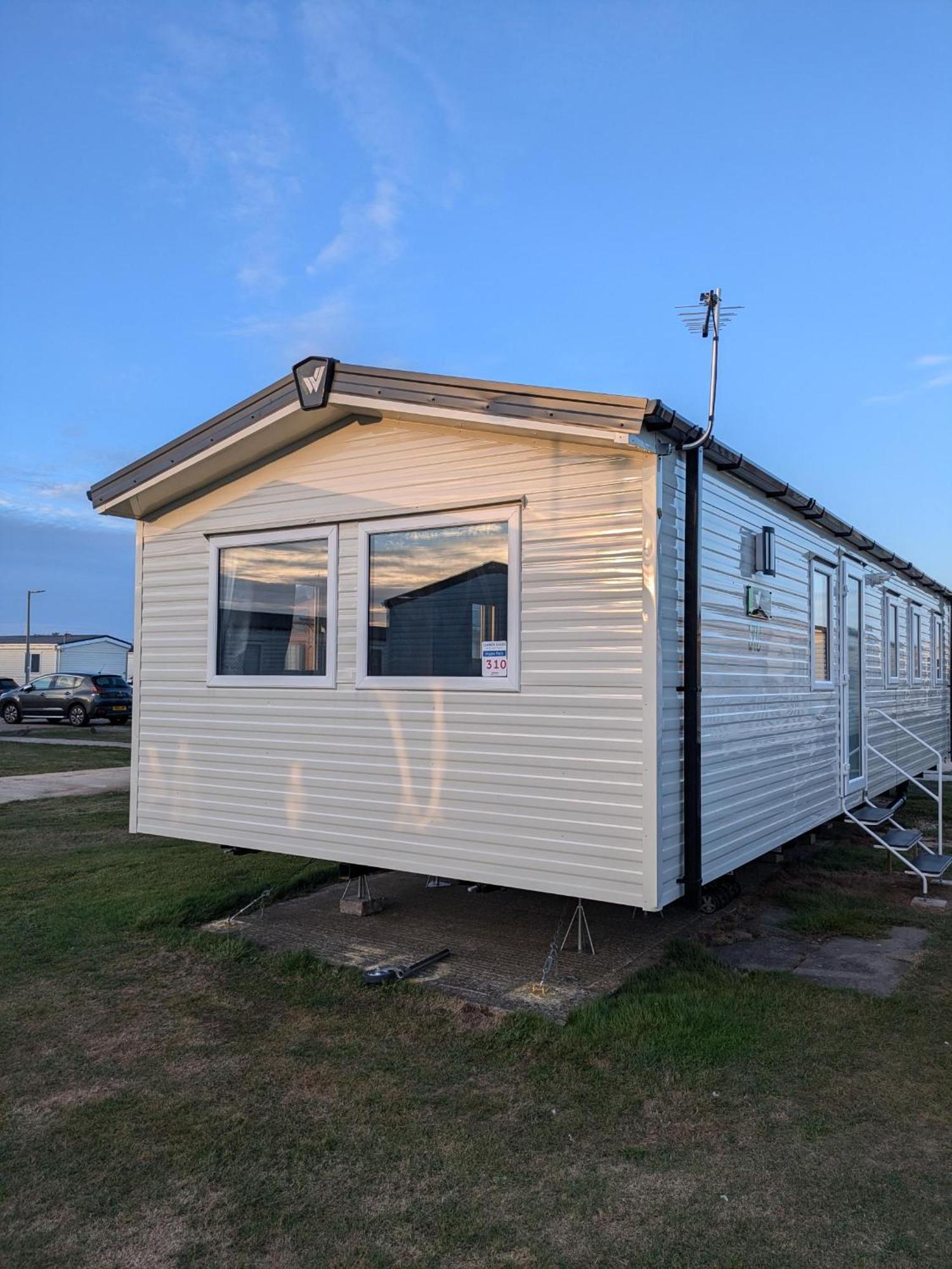 An Oasis Of Serenity In Camber Sands - Brand New 8 Berth Caravan Hotel Exterior foto